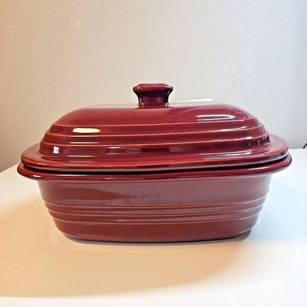 Pampered Chef Deep Covered Baker Casserole Stoneware Dish Cranberry 3.1 Qt Flaw